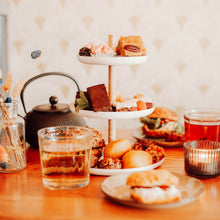 Afbeelding in Gallery-weergave laden, High Tea Vegan/Glutenvrij/Lactosevrij Bij Meneer Nilsson Zierikzee
